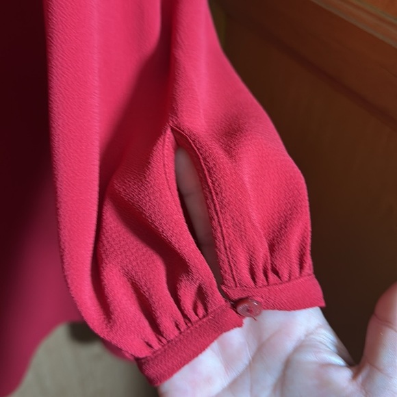 Worthington Red Long Sleeve Vneck Mid length dress Size Medium - Picture 4 of 5